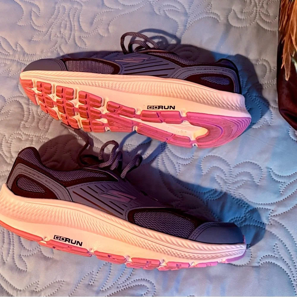 Only worn twice ~ Skechers Womens Go Run Consistent 2.0 Advantage Shoes!! 😎🙌🏻 - Picture 5 of 6